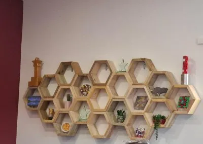 Products-wall display units
